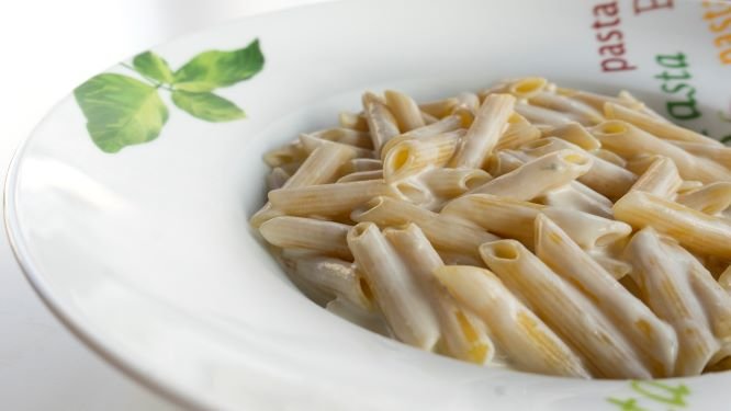 31. Penne με τέσσερα τυριά