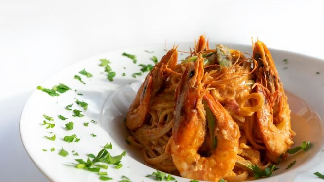 39. Linguini με γαρίδες
